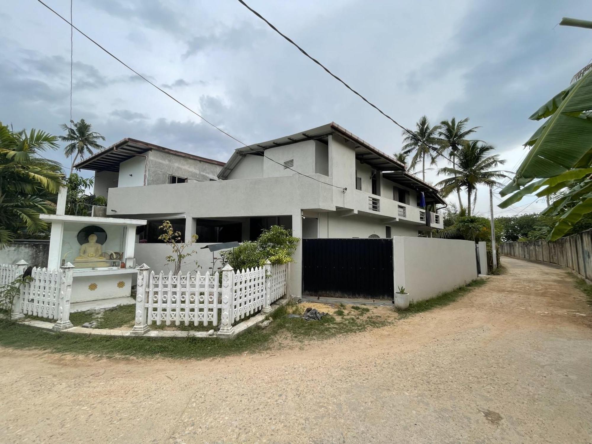 Hawara Coliving Midigama Hotel Exterior foto